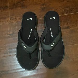 Nike ultra comfort sandals